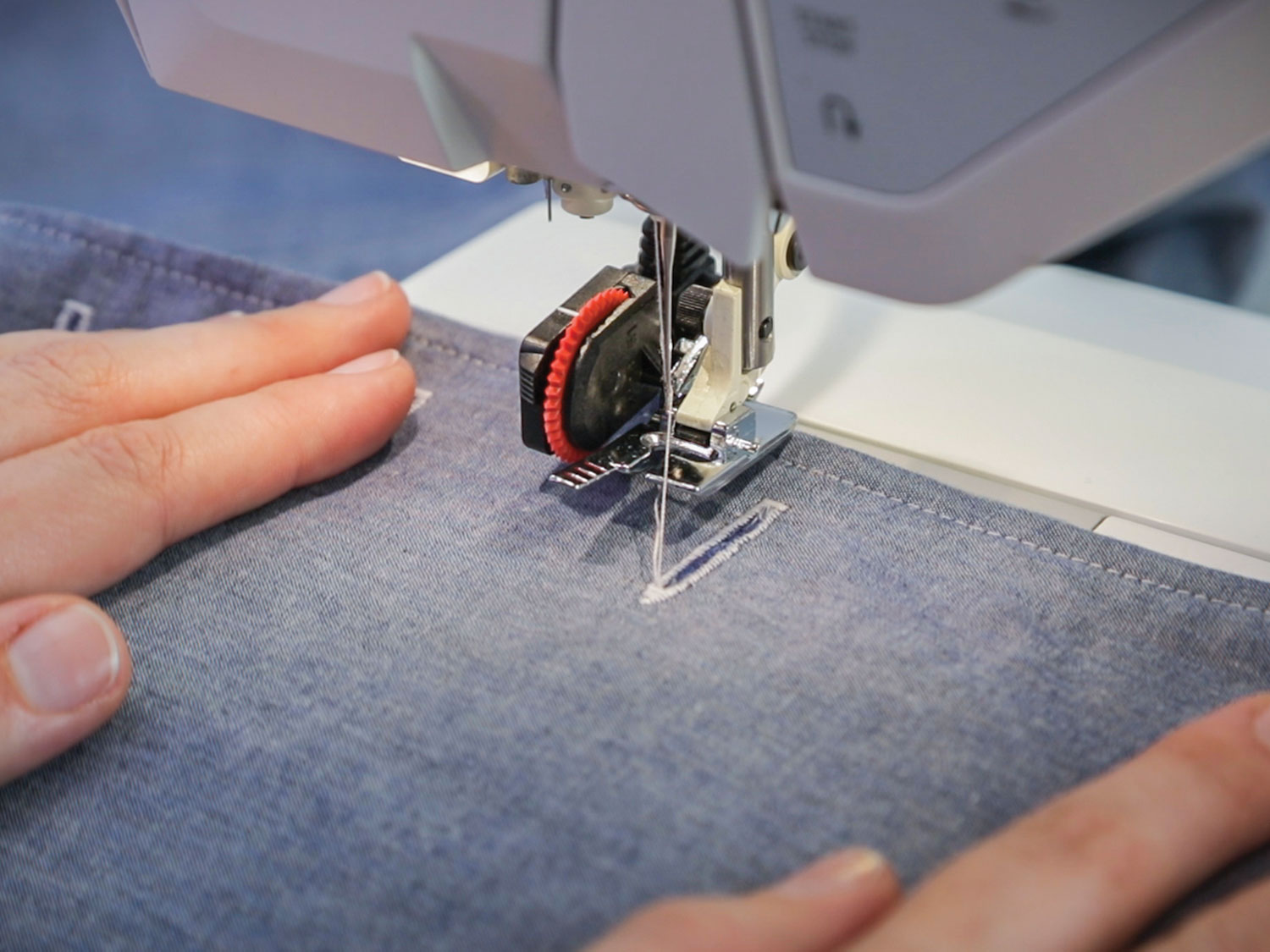 Brilliance 75Q Sewing Machine - Button hole detailed stitching - Husqvarna Viking Australia