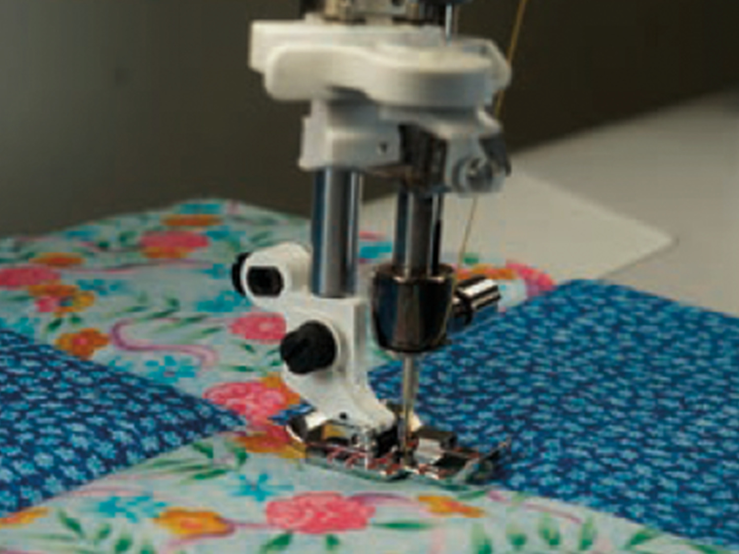 Adjustable-Stitch-in-Ditch-Foot